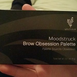 Younique ~Moodstruck Brow Obsession Palette